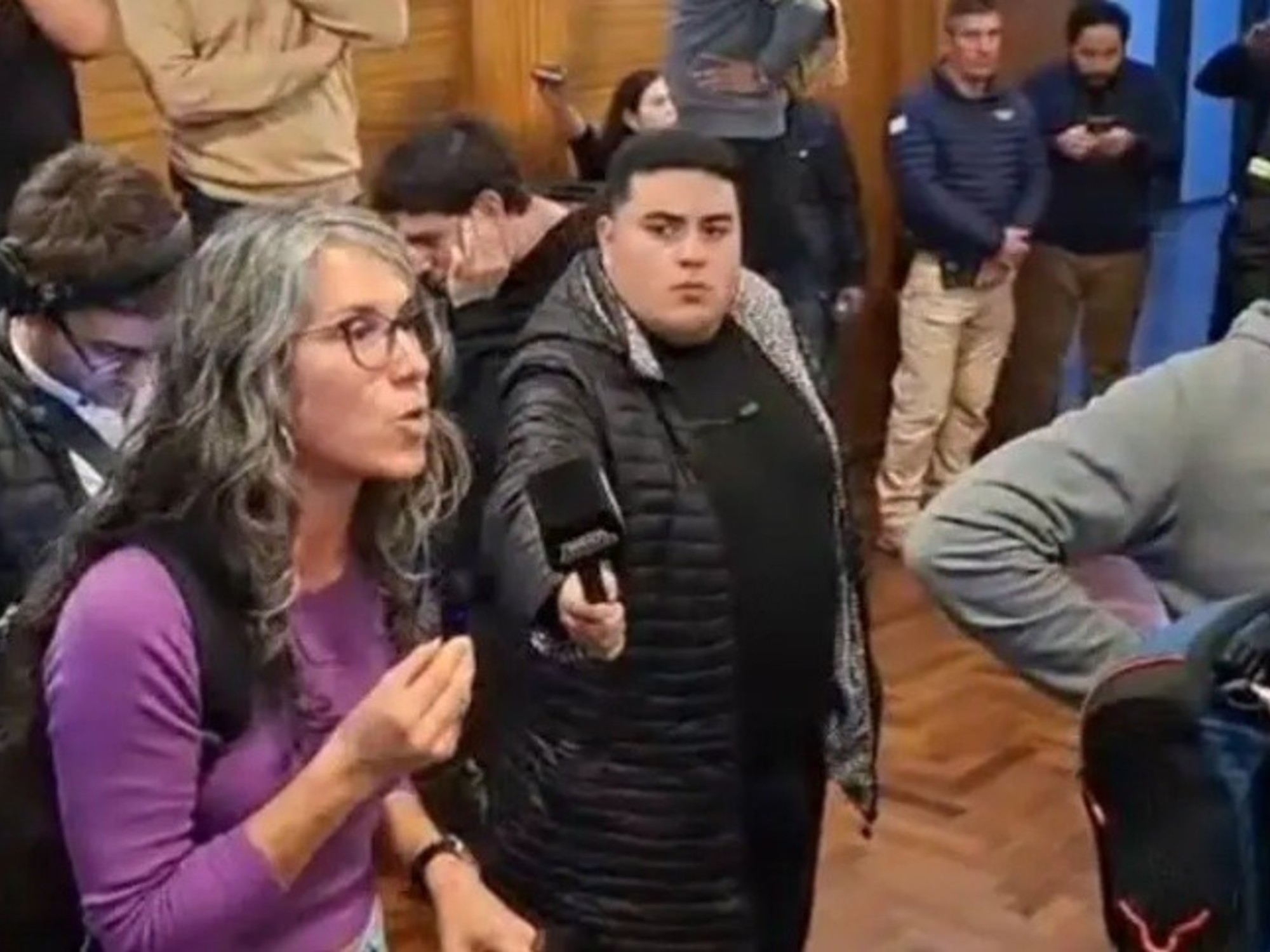 Fiscal Raúl Garzón hablando en una sala de prensa en Córdoba.