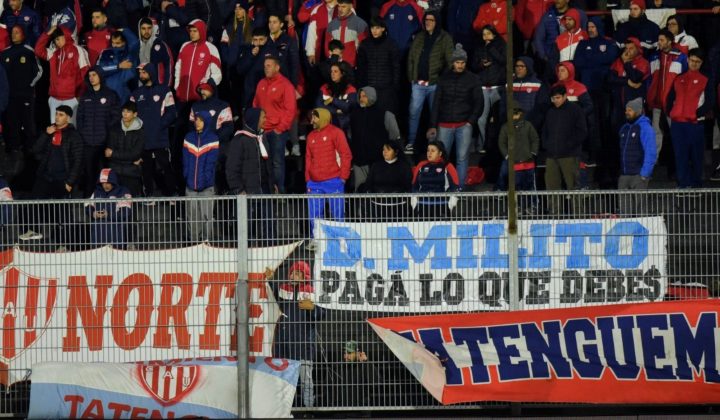 La afición de Unión de Santa Fe se manifestó en el estadio de Newell’s, donde el equipo tatengue disputaba un encuentro por la Copa Argentin
