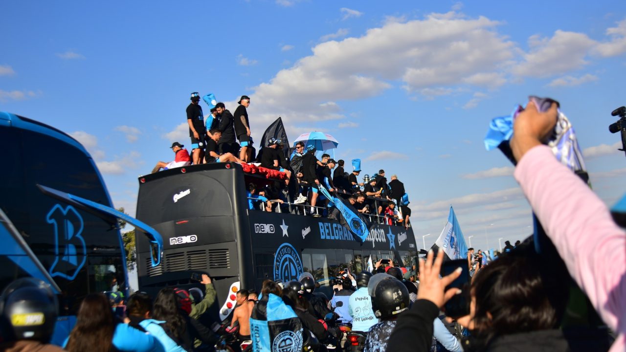 Belgrano campeón: la fiesta Celeste en Córdoba con La Mona, caravana y el recuerdo de Rodrigo