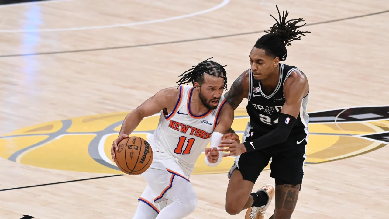 Los New York Knicks iniciaron las Finales de la NBA con una victoria contundente sobre los San Antonio Spurs en el primer partido, asegurand