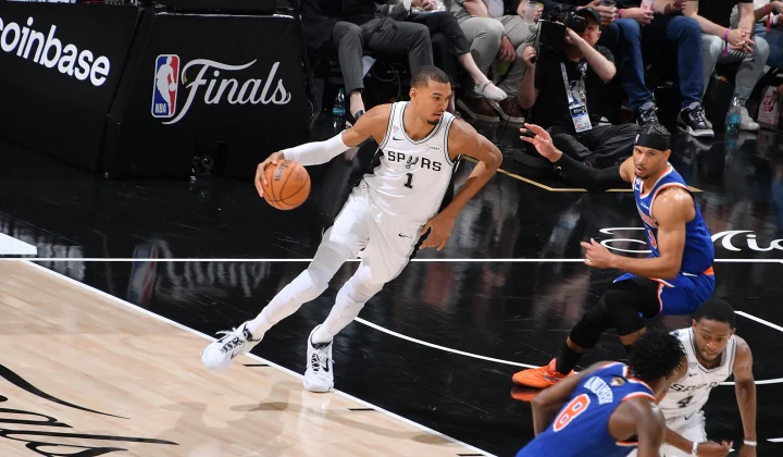 Spurs enfrentan desafío histórico en las NBA Finals tras déficit de 0-2 contra los Knicks