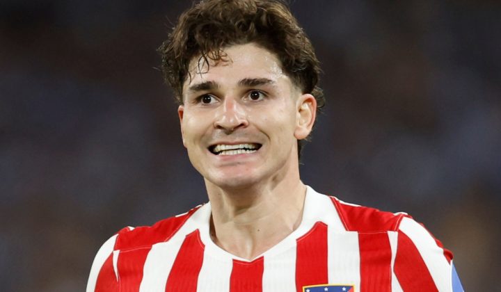 Julián Álvarez, protagonista de un posible escenario millonario entre Real Madrid y Barcelona