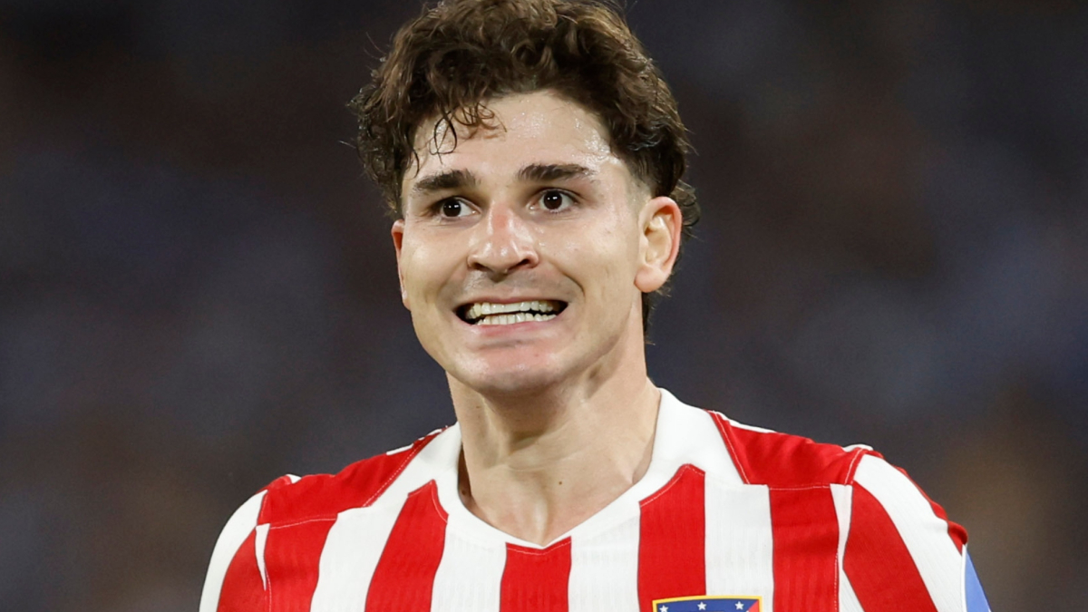 Julián Álvarez, protagonista de un posible escenario millonario entre Real Madrid y Barcelona