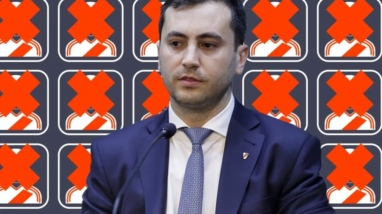 El presidente de River Plate, Stéfano Di Carlo, sorprendió al anunciar una profunda reestructuración del plantel para el próximo semestre. E