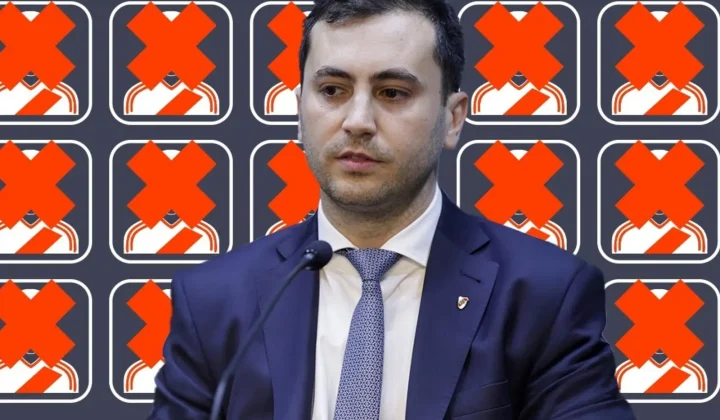 El presidente de River Plate, Stéfano Di Carlo, sorprendió al anunciar una profunda reestructuración del plantel para el próximo semestre. E