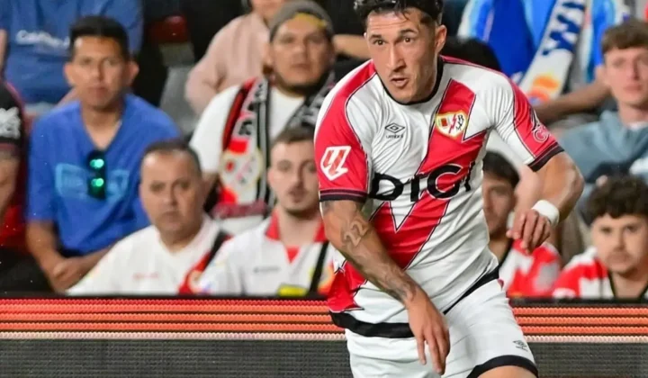 Racing: la demora en la llegada de Espino y los otros refuerzos que se gestionan