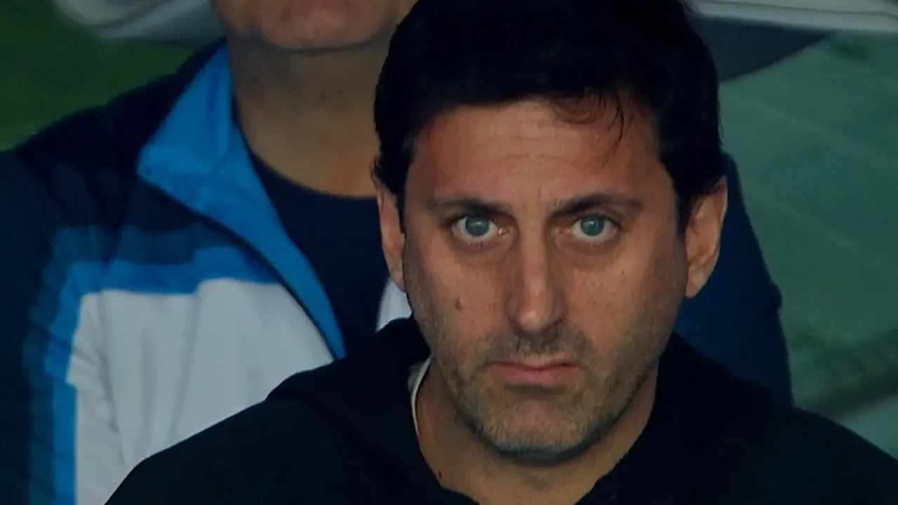 La dirigencia de Racing, encabezada por Diego Milito, se encuentra en plena búsqueda de un nuevo director técnico tras la desvinculación de
