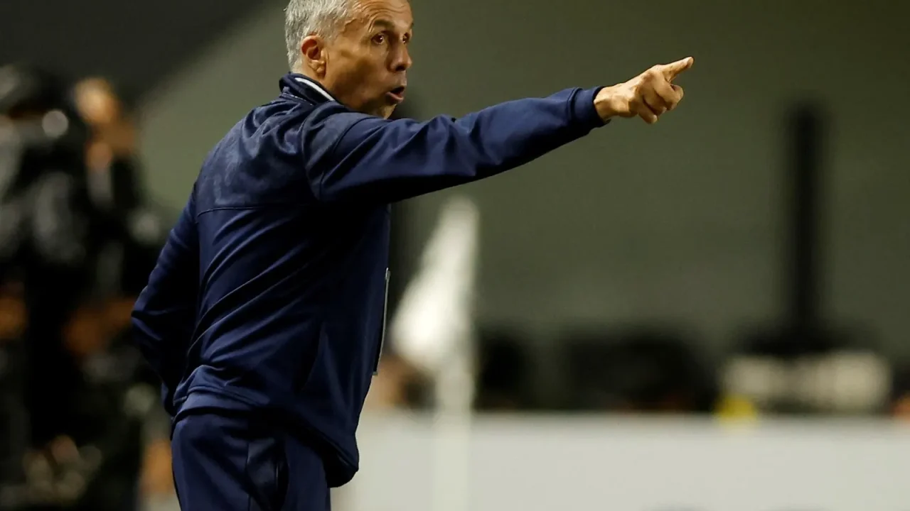 San Lorenzo: Gustavo Álvarez deja de ser el técnico en plena pretemporada