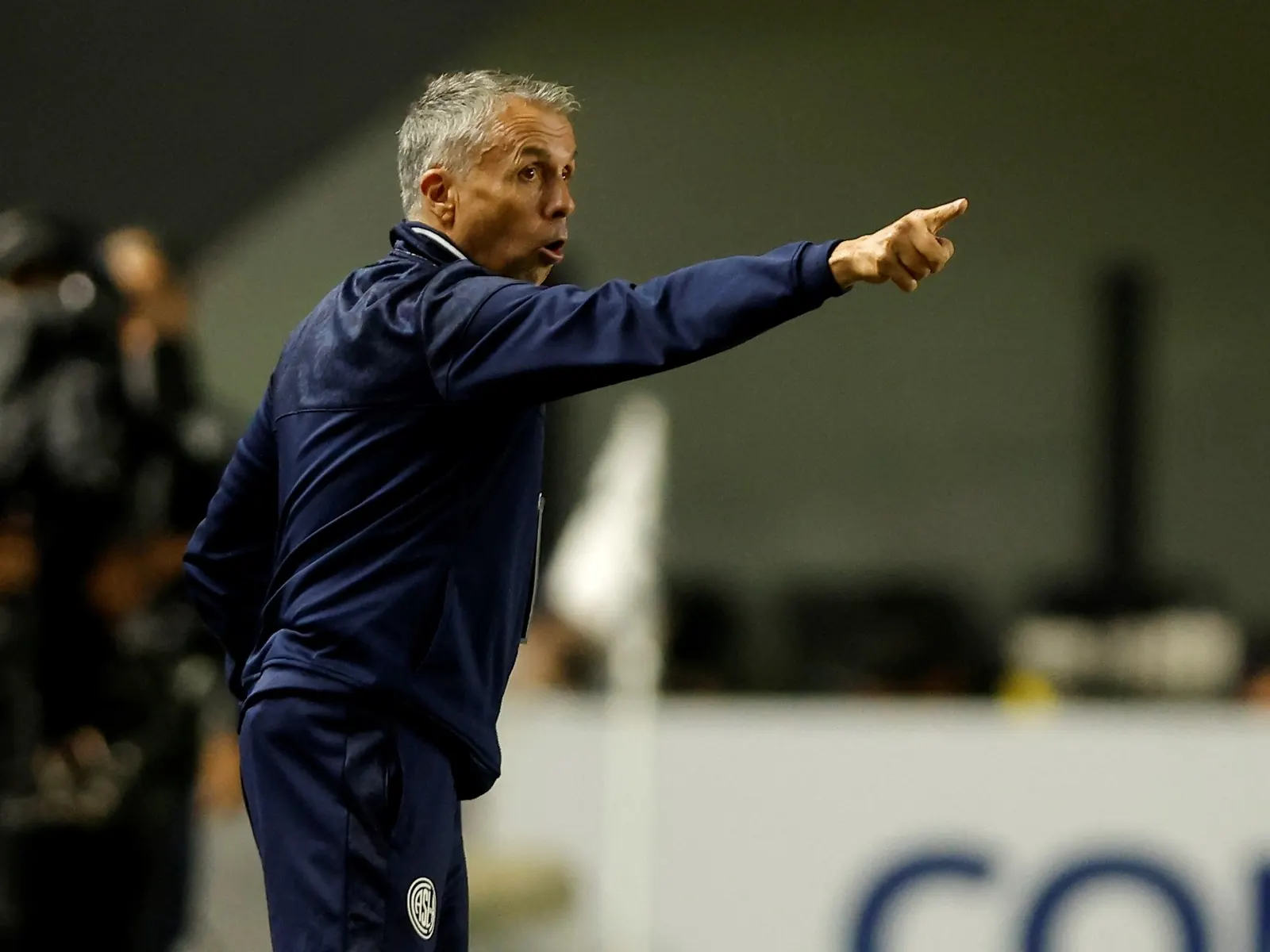 Gustavo Álvarez, entrenador de San Lorenzo, durante una sesión de entrenamiento.