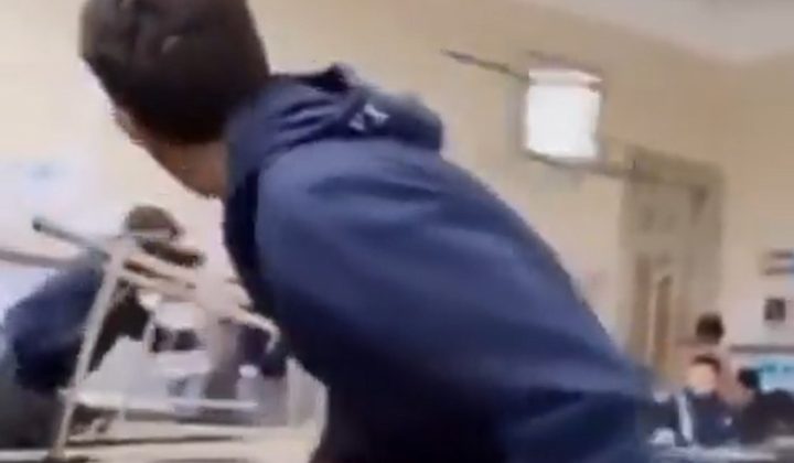 Estudiante Agrede a Profesor en Tandil: Aula se Convierte en Escenario de Violencia Escolar