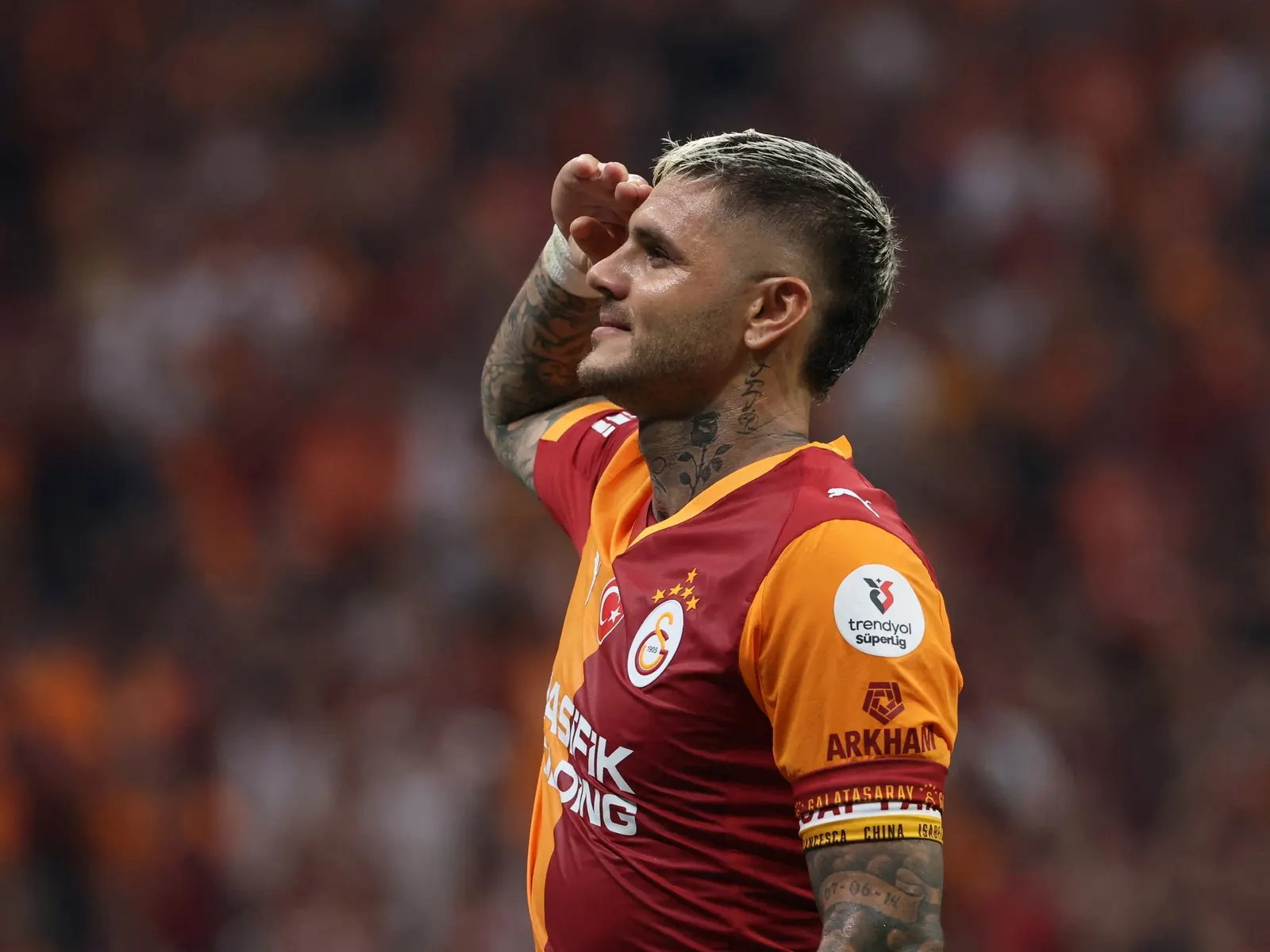 Mauro Icardi, delantero argentino, celebrando un gol en un partido.