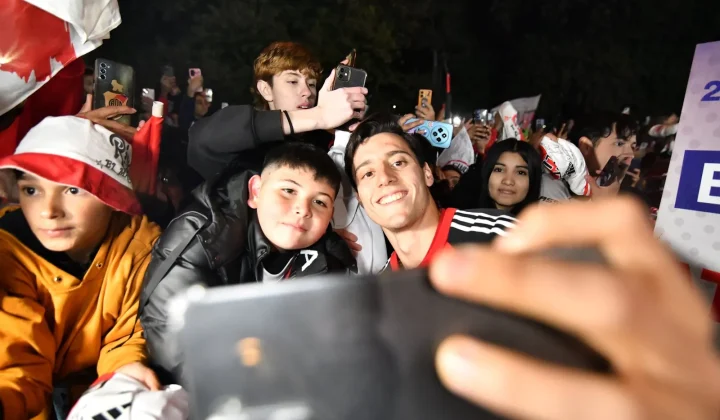 Santiago Beltrán: El joven arquero de River que recibe elogios de rivales y Scaloni