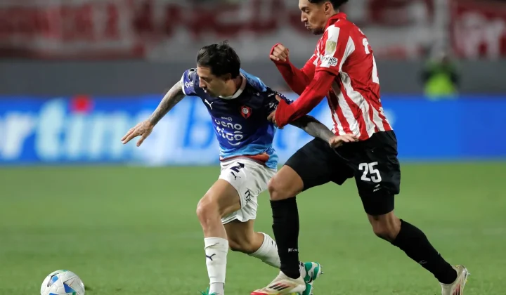 Un nuevo frente legal se abre para Racing. El club de Avellaneda enfrenta una demanda por parte de Fabricio Domínguez, futbolista que debutó