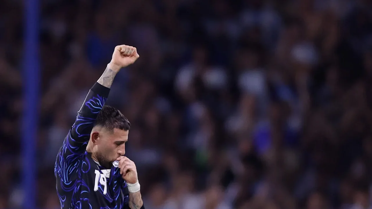 La confirmación de Nicolás Otamendi como nuevo futbolista de River Plate pone fin a una larga espera y cierra un capítulo lleno de señales y