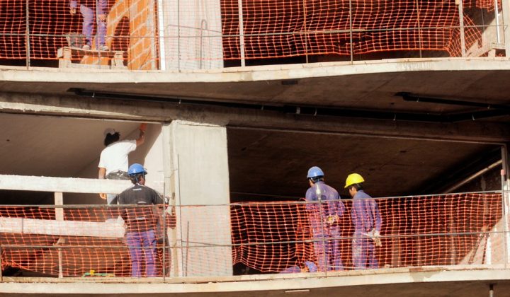 El Gobierno reglamentó el blanqueo laboral con beneficios para empleadores y trabajadores
