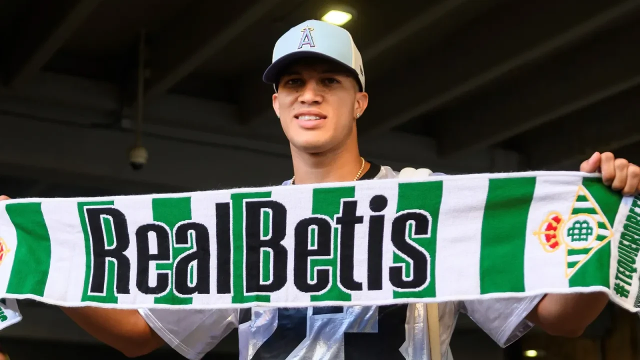 River negocia por Deossa: Betis pide 10 millones y aparece Vasco da Gama como competidor