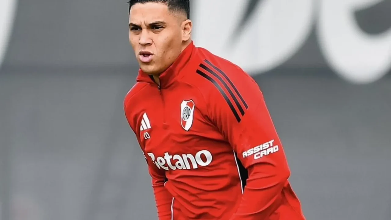 El mediocampista colombiano Juan Fernando Quintero ha tomado la decisión de no participar en el próximo encuentro de River Plate contra Bloo