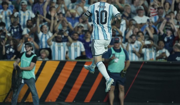Messi envía un mensaje de unidad: “Más juntos que nunca” antes del debut en el Mundial