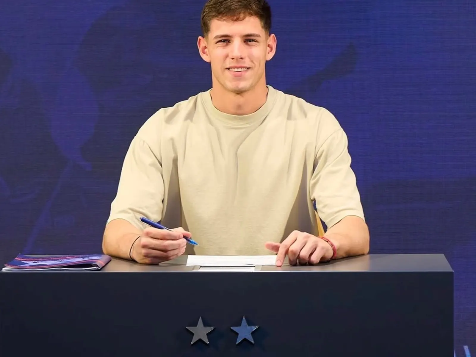 Franco Yennerich, joven arquero de Talleres, en una sesión de entrenamiento.