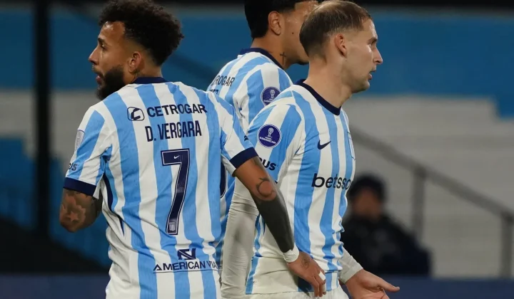 Racing se despide de la Copa Sudamericana con un triunfo ante Independiente Petrolero en un partido sin trascendencia