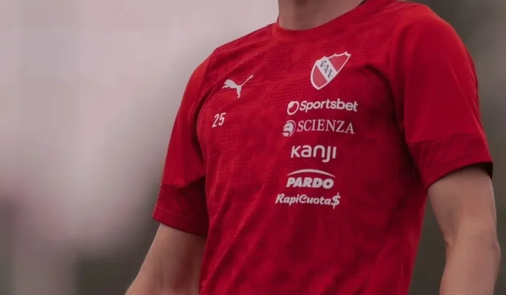 Ignacio Pussetto, delantero de Independiente, ha dado una señal contundente sobre su futuro en el club al eliminar todas las publicaciones r