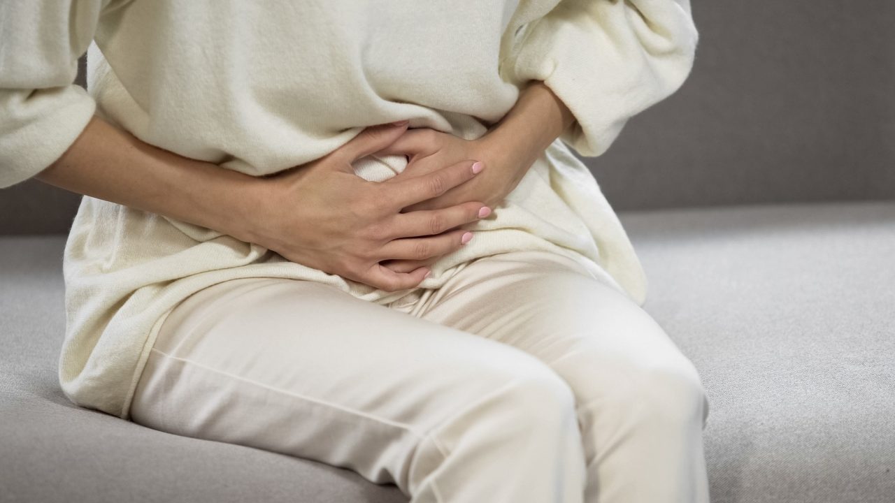 Inflamación Abdominal: Causas Comunes y Hábitos para Aliviar la Hinchazón
