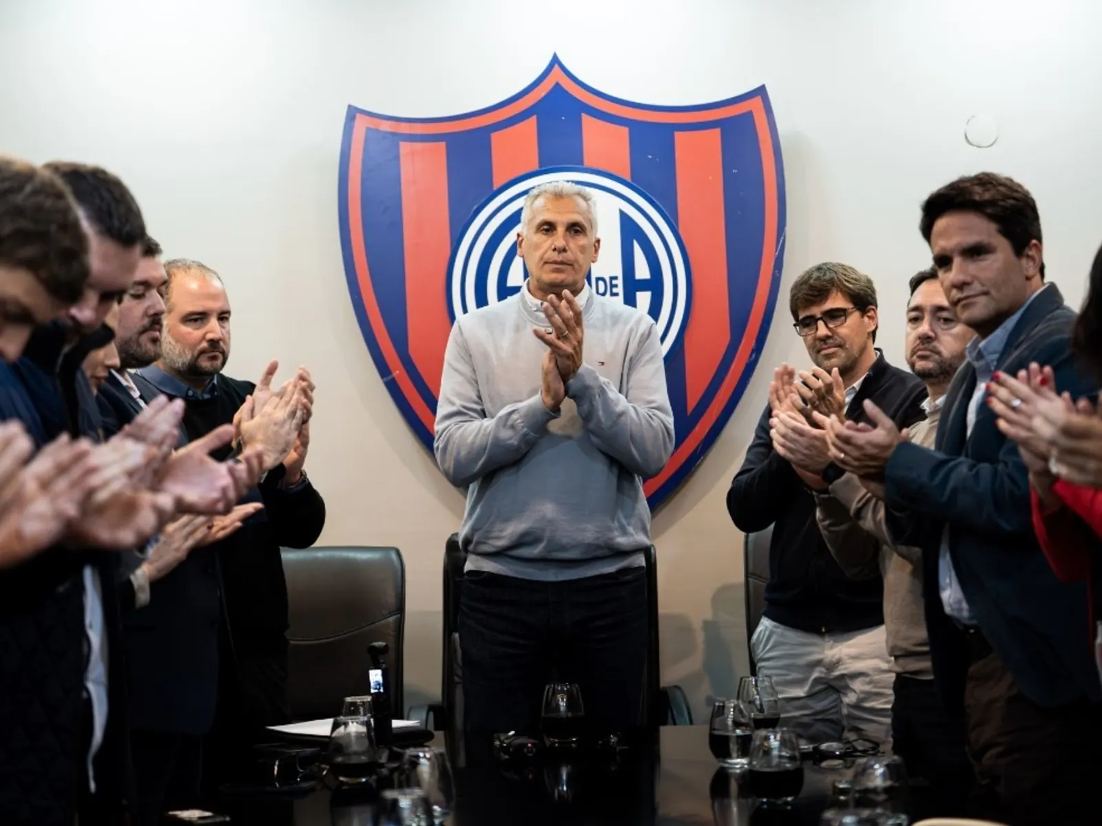 Marcelo Culotta preside la primera reunión de la Comisión Directiva de San Lorenzo.