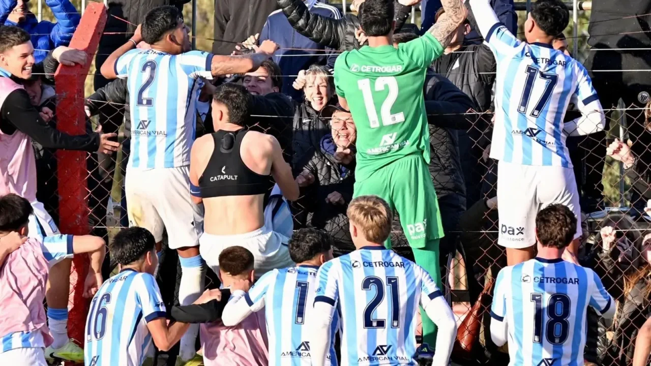 La Academia clasificó a las semifinales del Torneo Proyección de Reserva tras un dramático encuentro disputado en Villa Domínico, donde logr