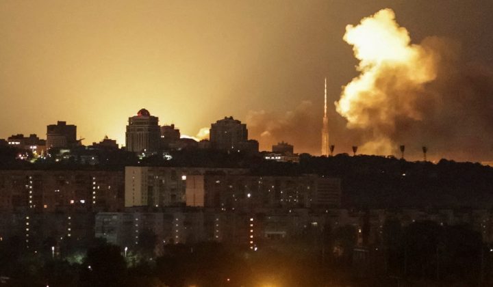 Rusia lanza ataque masivo con misiles balísticos contra Kiev y otras ciudades de Ucrania: al menos ocho muertos