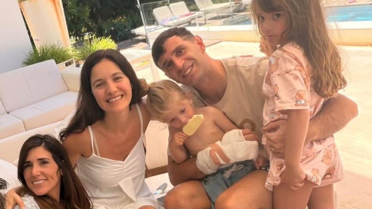 Dibu Martínez: Foto con mano vendada genera expectativa sobre su debut en el Mundial 2026