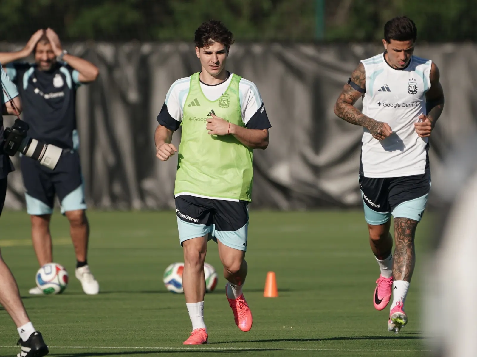 Jugadores de River Plate entrenando con la Selección Argentina.