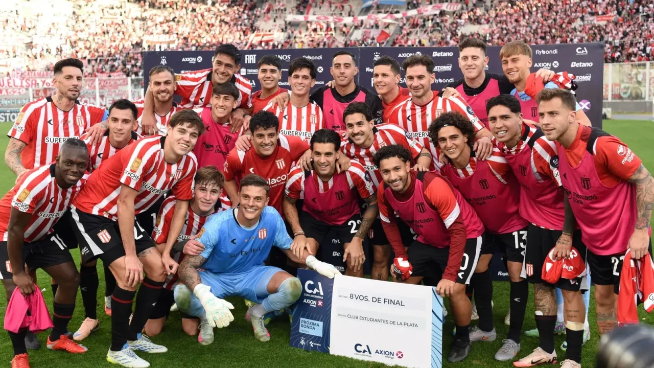 Estudiantes aplasta a Rosario Central y avanza en la Copa Argentina