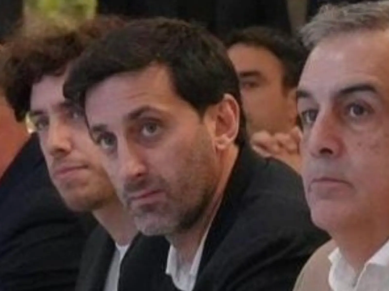 Racing busca refuerzos: avanza por el defensor Mateo Mendoza y espera definiciones