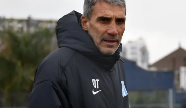 Vojvoda perfila cambios en Racing para visitar a Rosario Central en el Clausura