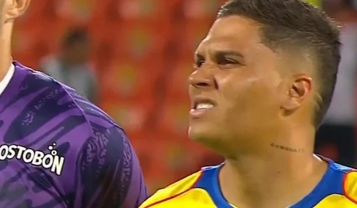 Quintero volvió a jugar 48 horas después de rescindir con River y enfrentó a Armani en un homenaje en Medellín