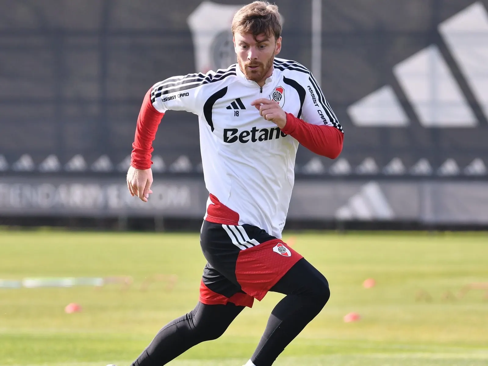 Lucas Beltrán entrenando en la pretemporada de River Plate