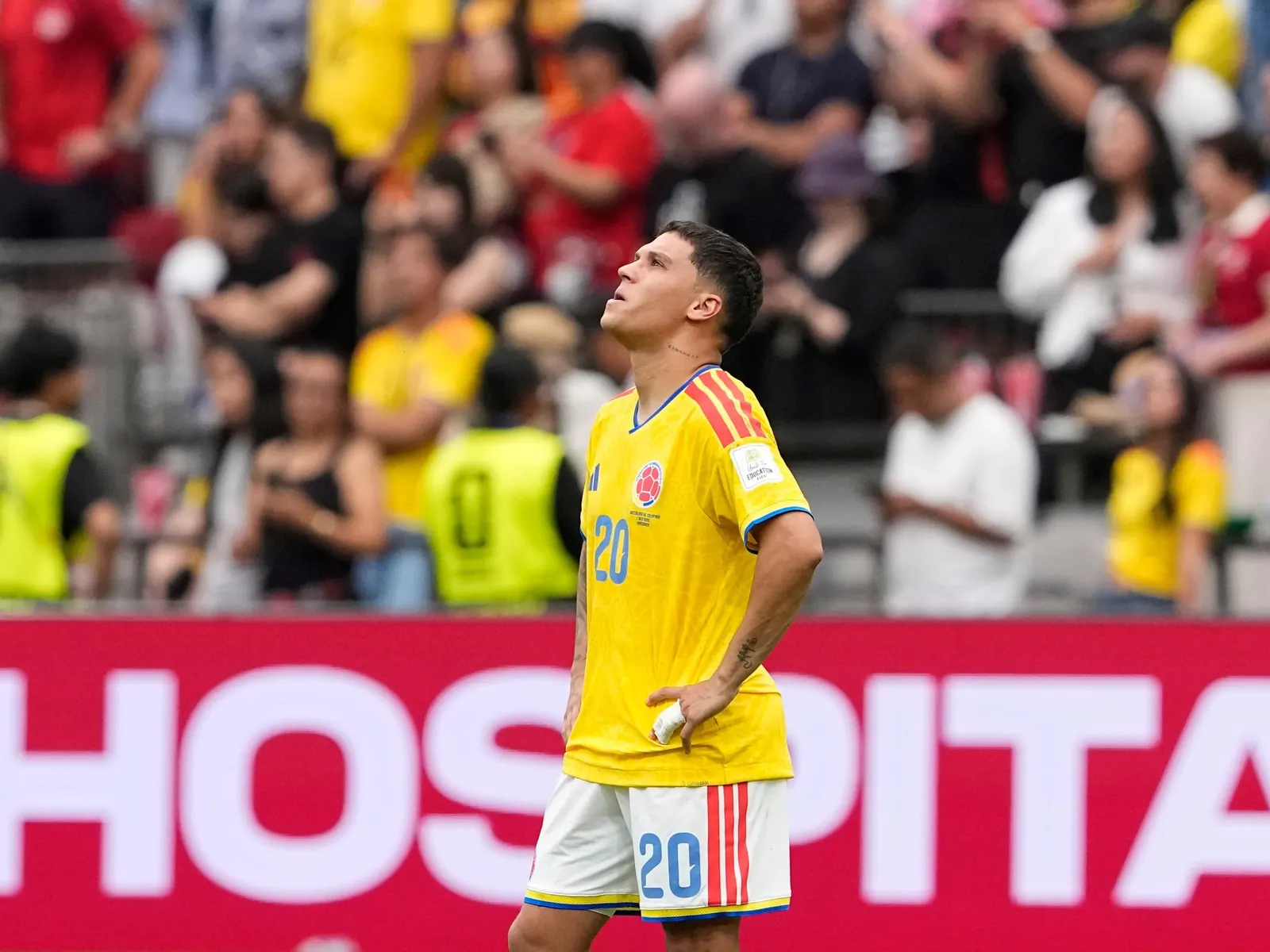 Juan Fernando Quintero, jugador de River Plate, en acción durante un partido.