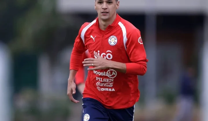 Independiente Rivadavia afronta un desafío clave en la Libertadores sin su artillero estrella, Álex Arce