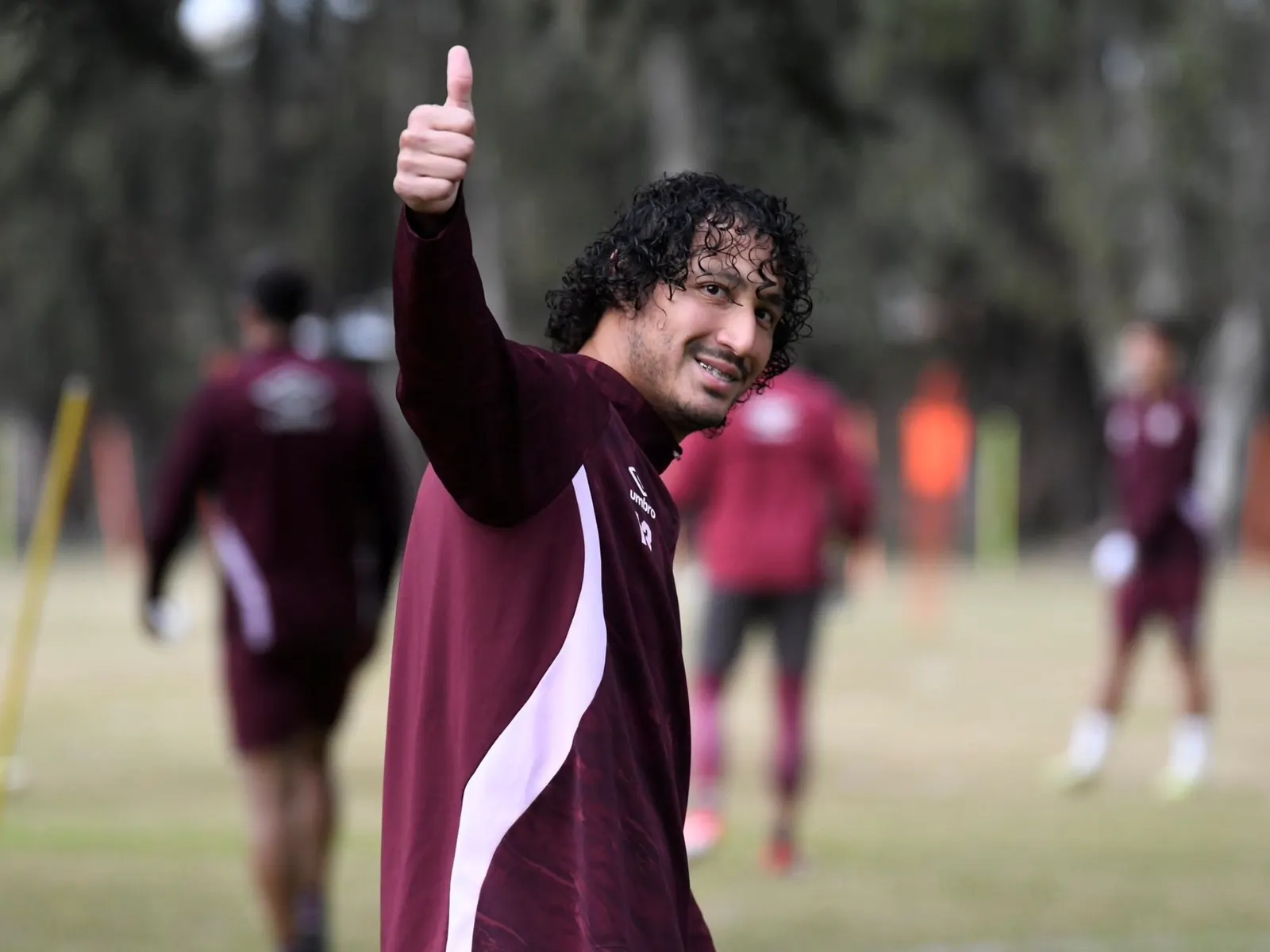 José Canale, jugador de Lanús, entrenando en la pretemporada del equipo.