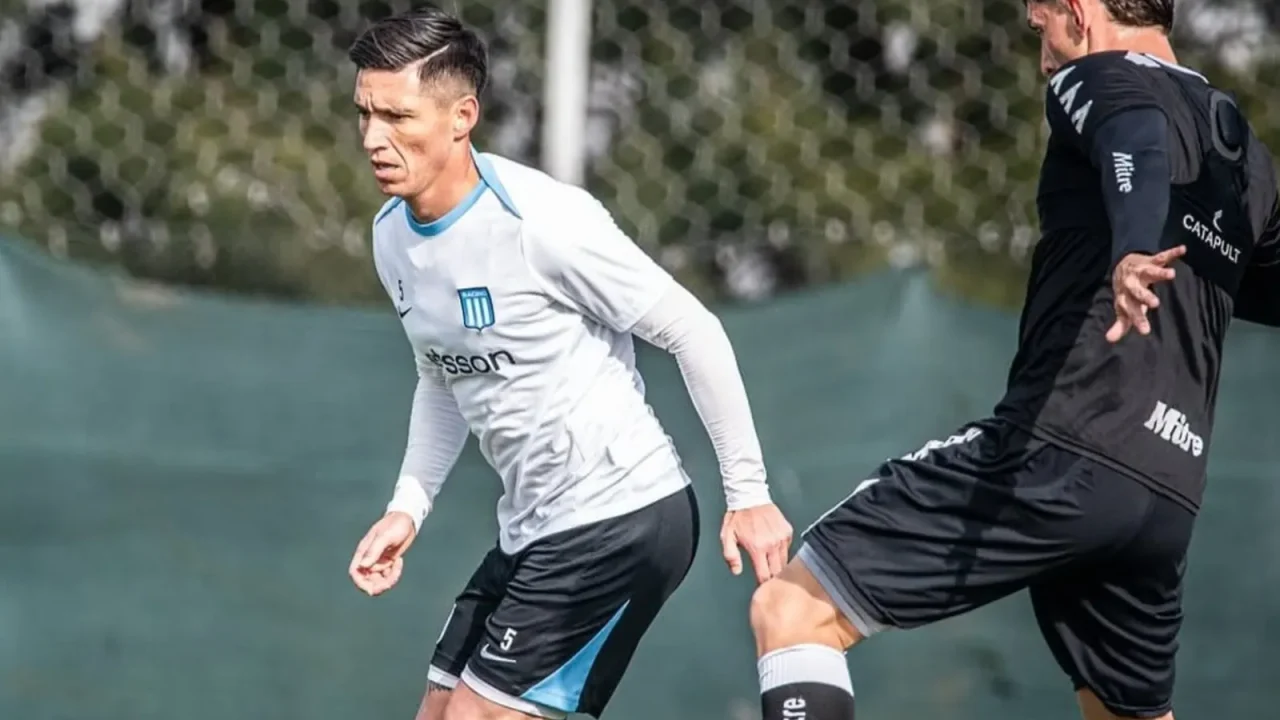 Matías Kranevitter, volante central con una vasta trayectoria, se sumó a las filas de Racing Club con la ambición de aportar su experiencia