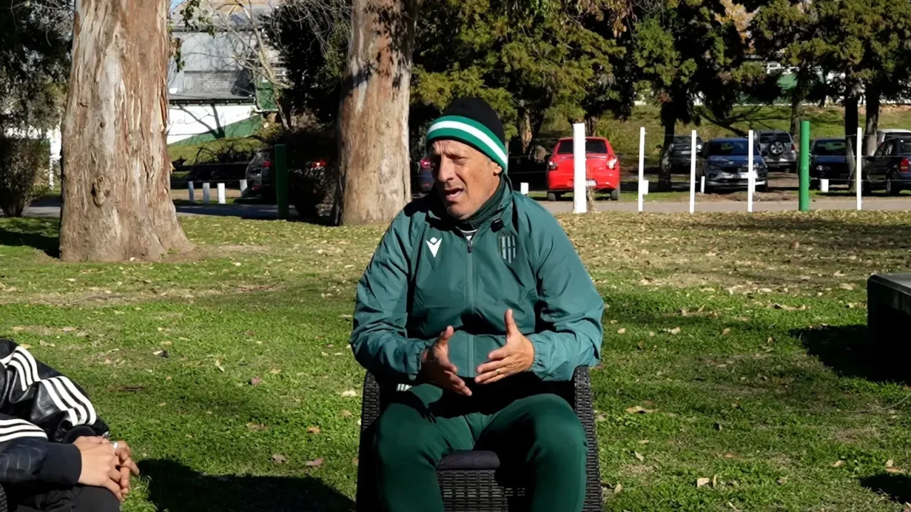 Pedro Troglio y la política: “Defiendo mis ideas porque es una forma de mantener a mis viejos vivos