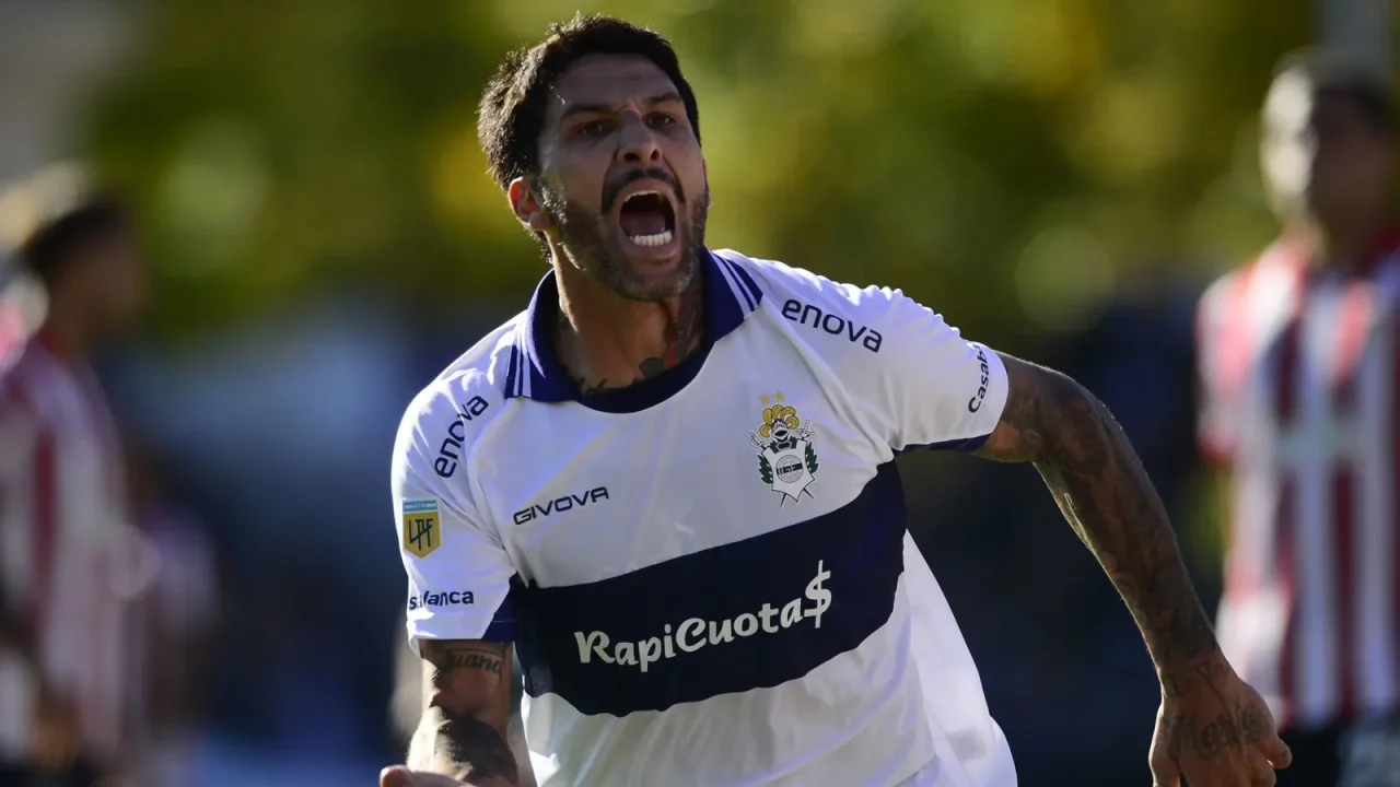 Lucas Castro se despide de Gimnasia tras más de 150 partidos