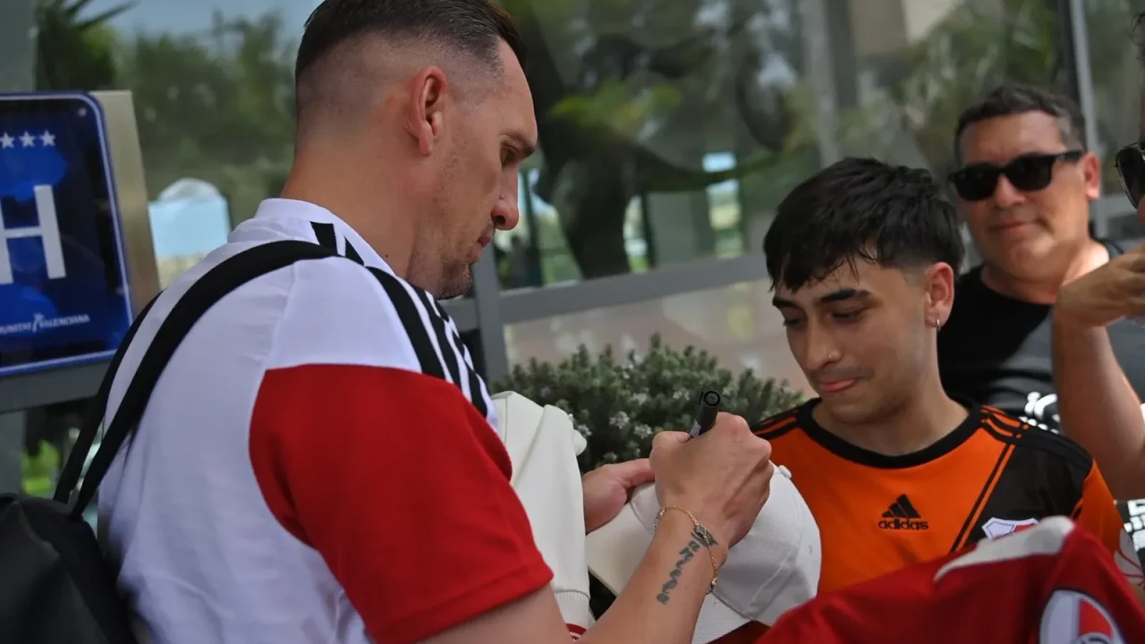 La posibilidad de un regreso a Medellín sobrevuela el futuro de Franco Armani. Atlético Nacional, club donde el arquero se consolidó como íd