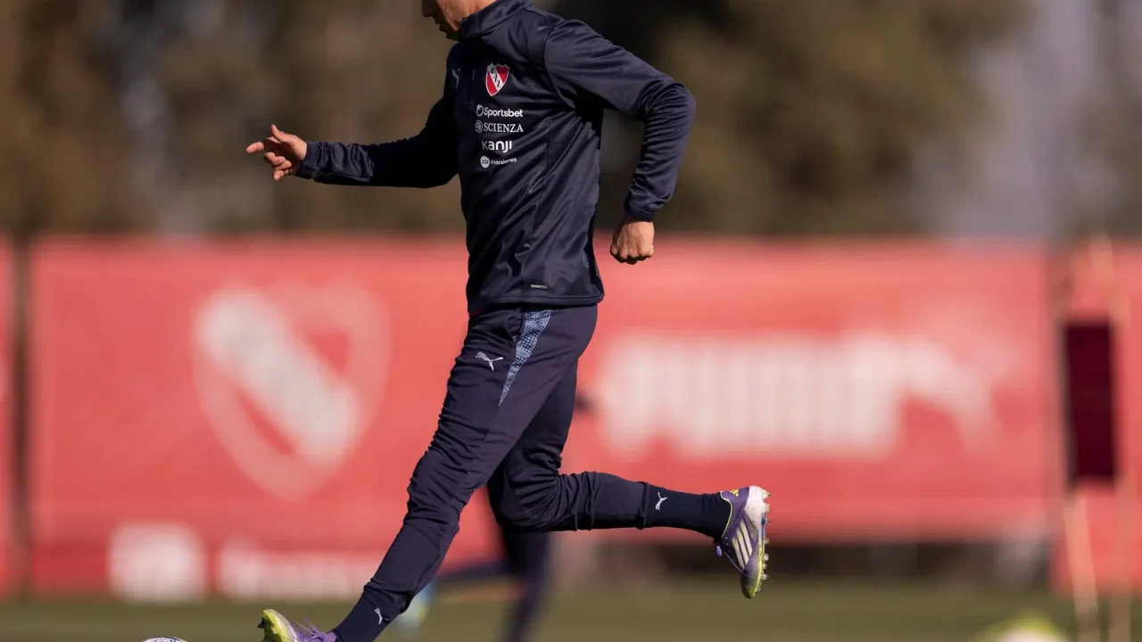Maxi Meza regresa a Independiente con la mira puesta en la Libertadores 2027