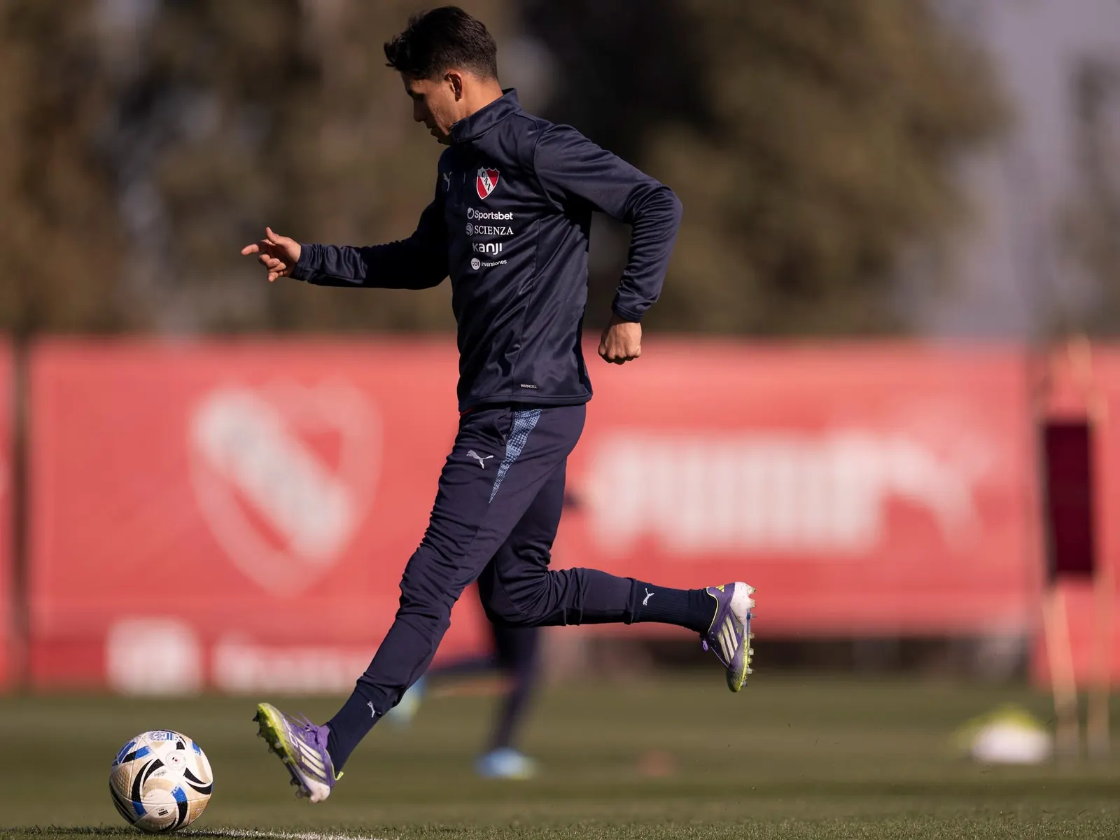 Maxi Meza en una práctica del Club Atlético Independiente.