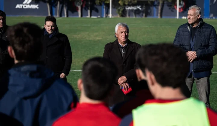 San Lorenzo: inexplicable volantazo con siete jugadores apartados y su posterior “indulto” dirigencial