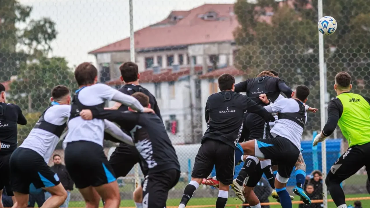 Racing goleó en su último amistoso de pretemporada y afina detalles para el debut de Vojvoda