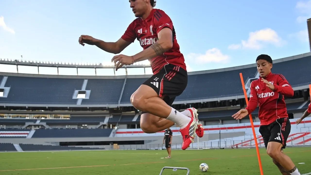 River: El desafío ofensivo de Coudet ante Belgrano sin sus goleadores