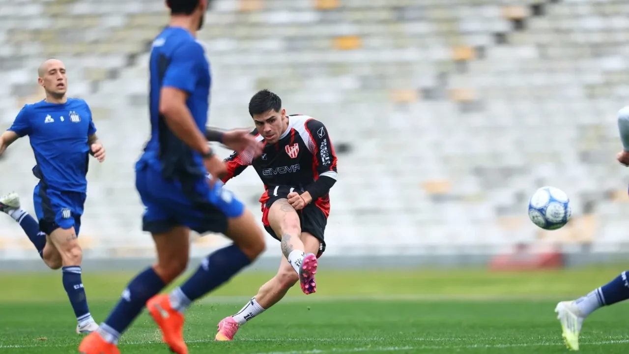 La Liga Profesional calienta motores: Instituto brilla, Lanús empata y Newell’s preocupa en amistosos