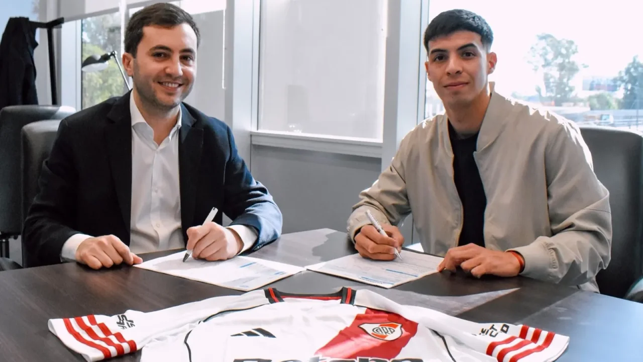 Tomás Galván ha sellado su continuidad en River Plate, extendiendo su contrato hasta diciembre de 2028. La renovación, que se concretó este